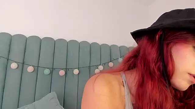 Snapshot of AnnyCherry_ chatting on 03/12/25, 01:36 AnnyCherry online show from 03/12/25, 01:36