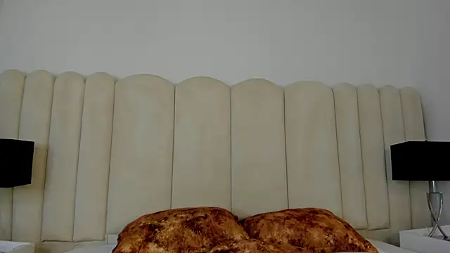 Snapshot of AnnyCherry_ chatting on 09/22/25, 08:55 AnnyCherry online show from 09/22/25, 08:55