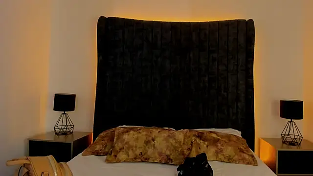 Snapshot of AnnyCherry_ chatting on 09/29/25, 10:14 AnnyCherry online show from 09/29/25, 10:14