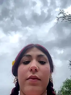 Snapshot of AnnyCherry_ chatting on 11/05/25, 06:30 AnnyCherry online show from 11/05/25, 06:30