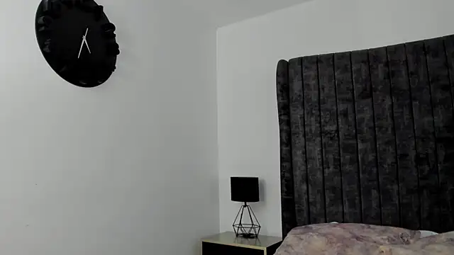 Snapshot of AnnyCherry_ chatting on 11/08/25, 12:22 AnnyCherry online show from 11/08/25, 12:22