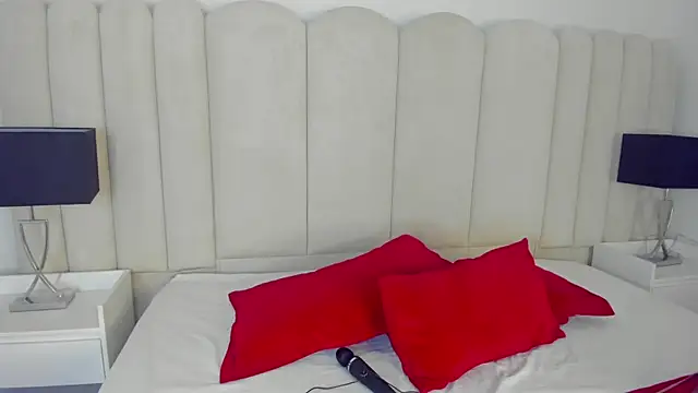 Snapshot of AnnyCherry_ chatting on 12/02/25, 11:34 AnnyCherry online show from 12/02/25, 11:34