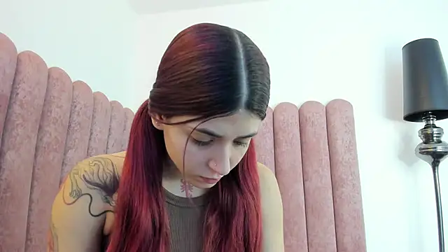 Snapshot of AnnyCherry_ chatting on 12/15/25, 05:39 AnnyCherry online show from 12/15/25, 05:39