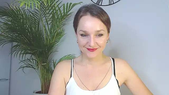 Snapshot of AliciaDesire chatting on 12/03/24, 08:38 AliciaDesire online show from 12/03/24, 08:38