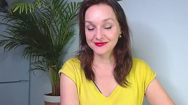 Snapshot of AliciaDesire chatting on 12/09/24, 06:14 AliciaDesire online show from 12/09/24, 06:14