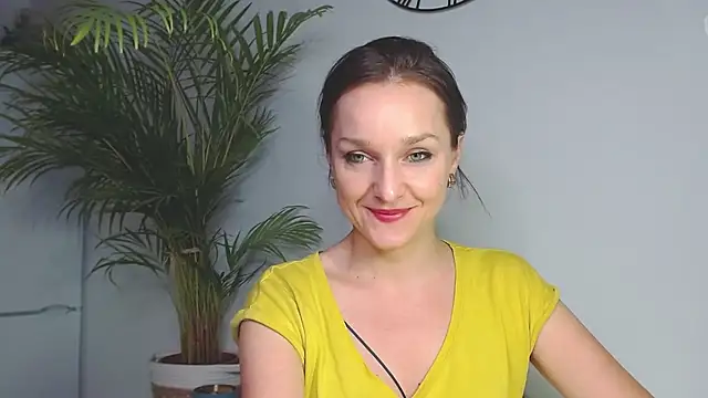 Snapshot of AliciaDesire chatting on 12/11/24, 07:14 AliciaDesire online show from 12/11/24, 07:14