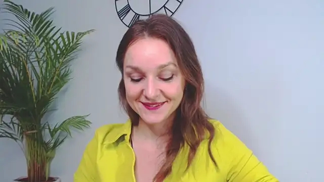 Snapshot of AliciaDesire chatting on 01/06/25, 11:07 AliciaDesire online show from 01/06/25, 11:07