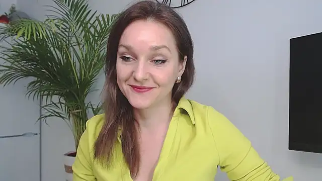 Snapshot of AliciaDesire chatting on 01/07/25, 11:16 AliciaDesire online show from 01/07/25, 11:16