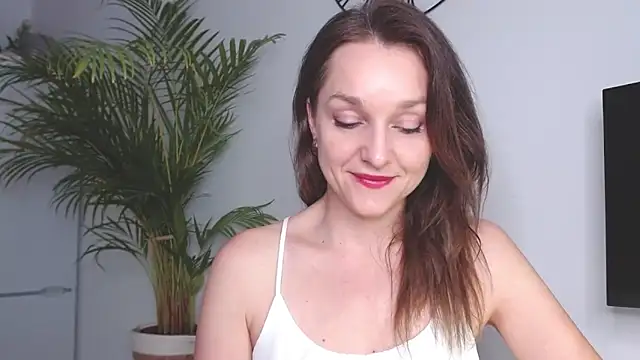 Snapshot of AliciaDesire chatting on 01/22/25, 10:50 AliciaDesire online show from 01/22/25, 10:50