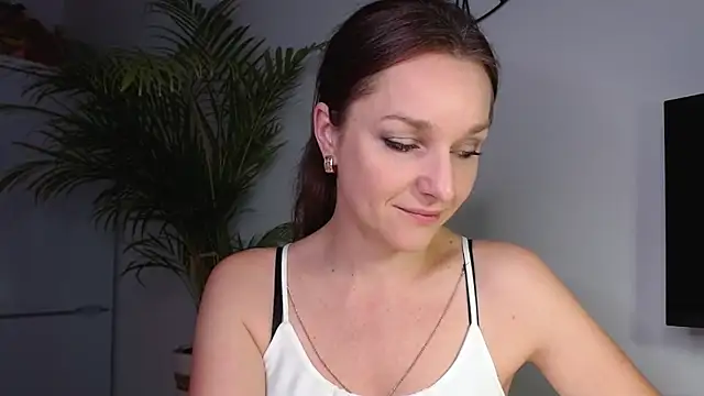 Snapshot of AliciaDesire chatting on 01/23/25, 07:54 AliciaDesire online show from 01/23/25, 07:54