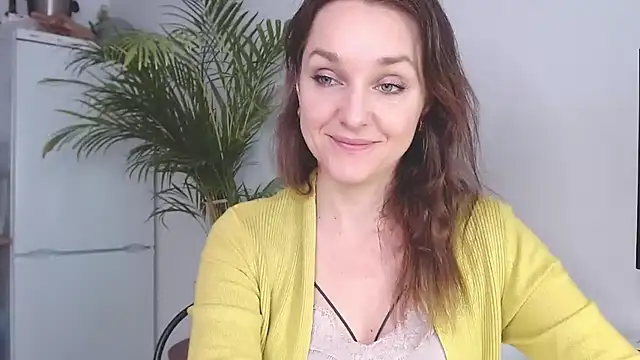 Snapshot of AliciaDesire chatting on 01/27/25, 11:00 AliciaDesire online show from 01/27/25, 11:00