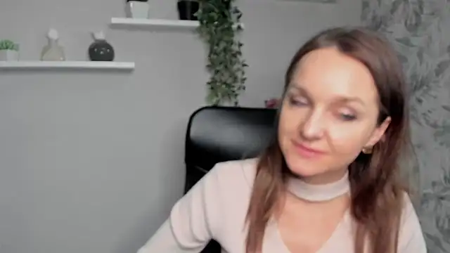 Snapshot of AliciaDesire chatting on 02/20/25, 05:51 AliciaDesire online show from 02/20/25, 05:51