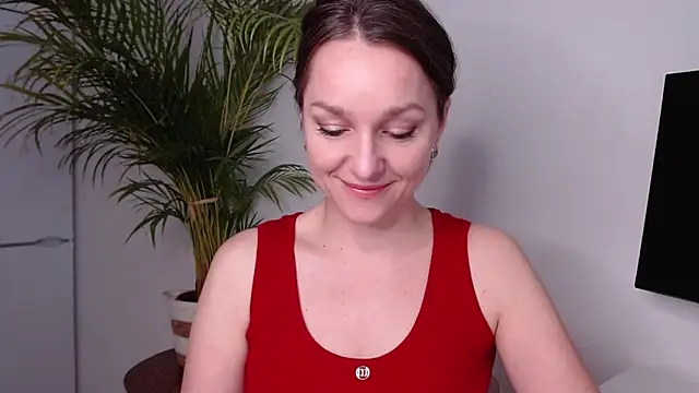 Snapshot of AliciaDesire chatting on 03/04/25, 07:51 AliciaDesire online show from 03/04/25, 07:51