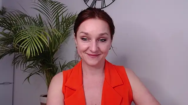 Snapshot of AliciaDesire chatting on 03/12/25, 11:09 AliciaDesire online show from 03/12/25, 11:09