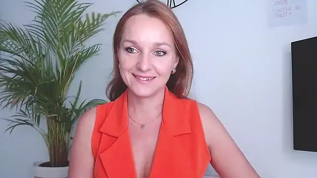 Snapshot of AliciaDesire chatting on 09/18/25, 05:53 AliciaDesire online show from 09/18/25, 05:53