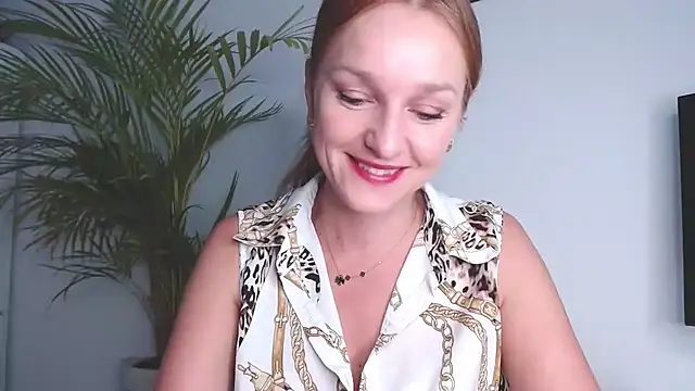 Snapshot of AliciaDesire chatting on 10/01/25, 06:08 AliciaDesire online show from 10/01/25, 06:08