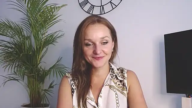 Snapshot of AliciaDesire chatting on 11/03/25, 01:56 AliciaDesire online show from 11/03/25, 01:56