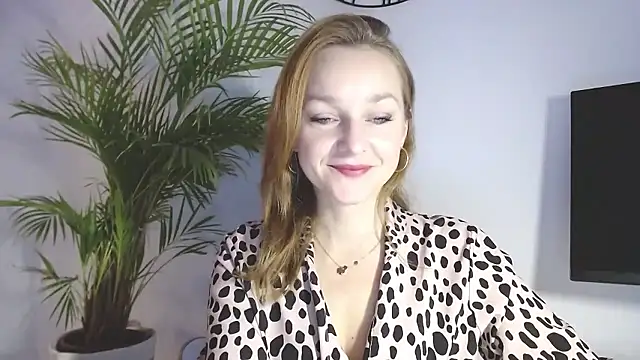 Snapshot of AliciaDesire chatting on 01/19/26, 07:12 AliciaDesire online show from 01/19/26, 07:12