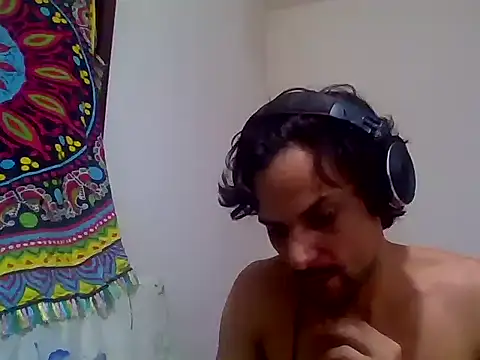 Snapshot of couplemilk chatting on 12/05/24, 04:20 couplemilk online show from 12/05/24, 04:20