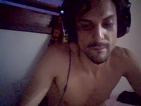 Snapshot of couplemilk chatting on 12/05/24, 07:27 couplemilk online show from 12/05/24, 07:27