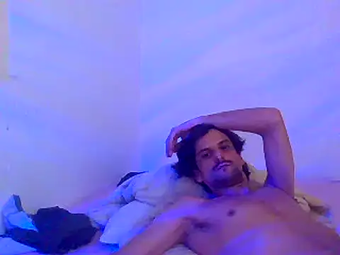 Snapshot of couplemilk chatting on 12/07/24, 10:01 couplemilk online show from 12/07/24, 10:01