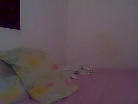 Snapshot of couplemilk chatting on 12/22/24, 07:33 couplemilk online show from 12/22/24, 07:33