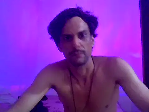 Snapshot of couplemilk chatting on 12/31/24, 09:42 couplemilk online show from 12/31/24, 09:42