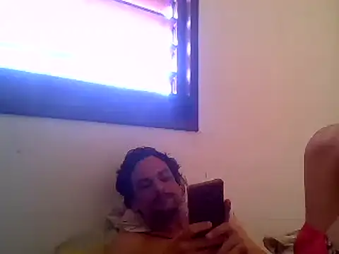 Snapshot of couplemilk chatting on 01/01/25, 11:05 couplemilk online show from 01/01/25, 11:05