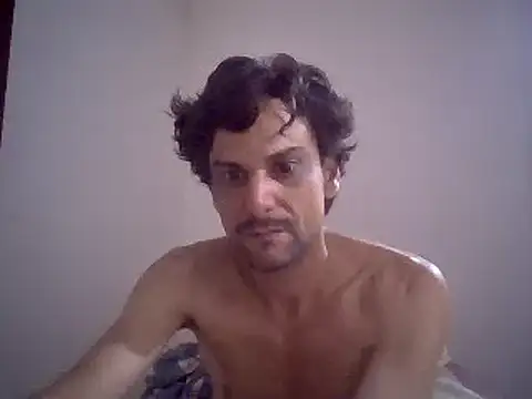 Snapshot of couplemilk chatting on 01/03/25, 08:21 couplemilk online show from 01/03/25, 08:21