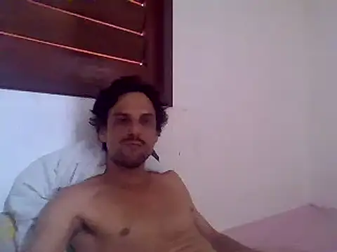 Snapshot of couplemilk chatting on 01/05/25, 08:43 couplemilk online show from 01/05/25, 08:43