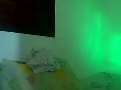 Snapshot of couplemilk chatting on 01/08/25, 03:29 couplemilk online show from 01/08/25, 03:29