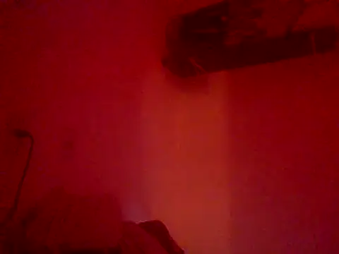 Snapshot of couplemilk chatting on 01/15/25, 06:33 couplemilk online show from 01/15/25, 06:33