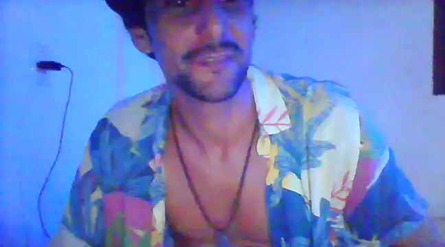 Snapshot of couplemilk chatting on 01/25/25, 06:23 couplemilk online show from 01/25/25, 06:23