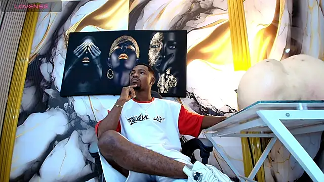 Snapshot of Thomas_shelbys chatting on 04/12/26, 03:00 Thomas shelbys online show from 04/12/26, 03:00