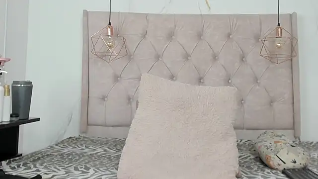 zamira 44 online show from 09/26/25, 01:59