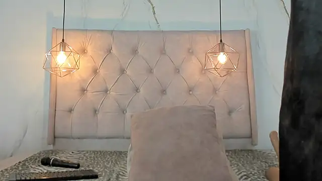 Snapshot of zamira_44 chatting on 03/14/26, 02:22 zamira 44 online show from 03/14/26, 02:22