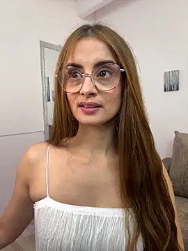 Snapshot of MiaaLoren chatting on 01/17/26, 05:16 MiaaLoren online show from 01/17/26, 05:16