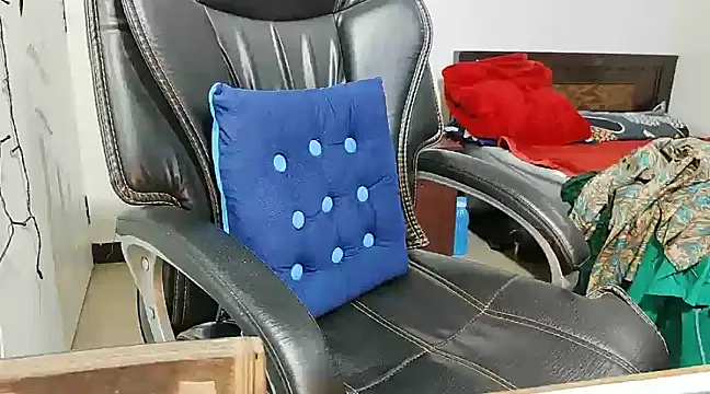 Snapshot of Anjali_cute-Pondati chatting on 02/12/25, 08:16 Anjali cute-Pondati online show from 02/12/25, 08:16