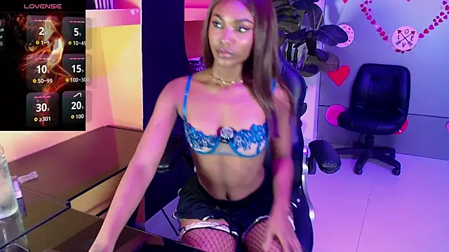 Snapshot of NatazhaQueen chatting on 02/13/26, 04:30 NatazhaQueen online show from 02/13/26, 04:30