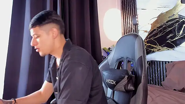 kyle smithxx online show from 12/13/25, 10:26