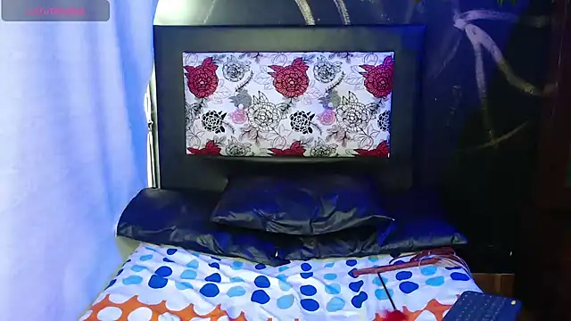 Snapshot of ling_ling24 chatting on 12/05/24, 03:17 ling ling24 online show from 12/05/24, 03:17