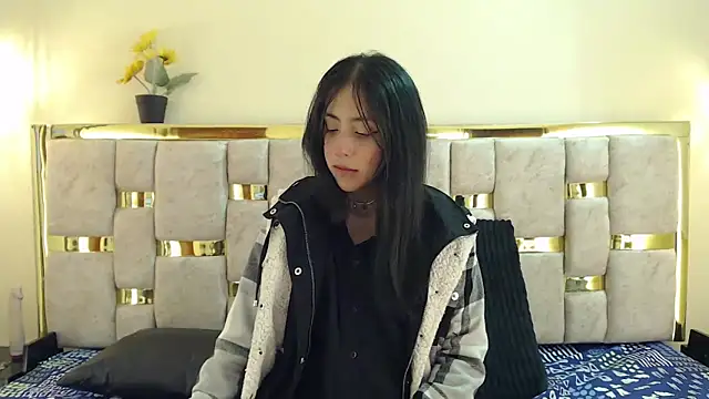 Snapshot of ling_ling24 chatting on 02/18/25, 03:31 ling ling24 online show from 02/18/25, 03:31