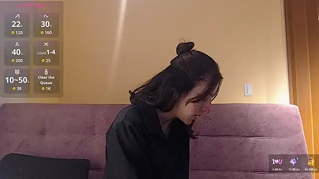 Snapshot of ling_ling24 chatting on 10/03/25, 10:56 ling ling24 online show from 10/03/25, 10:56