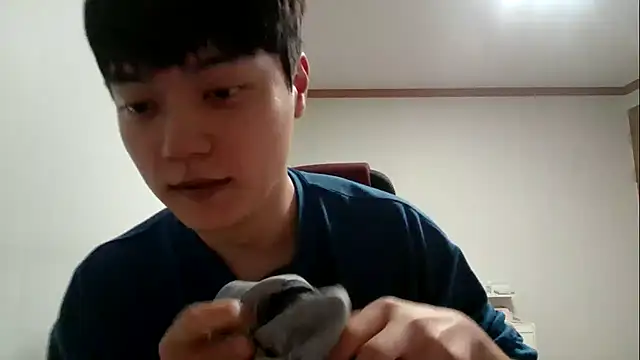 Snapshot of dhwisydy chatting on 04/11/26, 11:36 dhwisydy online show from 04/11/26, 11:36