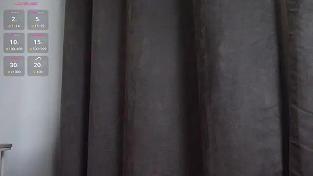 Victoria Thomsons1 online show from 10/12/25, 12:37