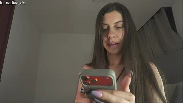 Snapshot of Nadiaa_ chatting on 06/14/26, 02:24 Nadiaa online show from 06/14/26, 02:24