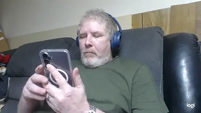 Snapshot of BrisonChase chatting on 06/18/26, 09:14 BrisonChase online show from 06/18/26, 09:14