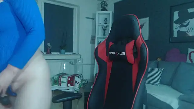 Snapshot of EiskalterEngel74 chatting on 12/08/24, 07:11 EiskalterEngel74 online show from 12/08/24, 07:11