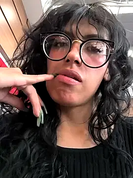 Snapshot of Fun_Everywhere chatting on 12/12/24, 06:31 Fun Everywhere online show from 12/12/24, 06:31