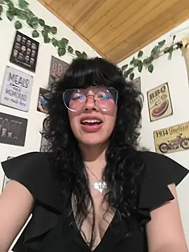 Snapshot of Fun_Everywhere chatting on 11/19/25, 10:54 Fun Everywhere online show from 11/19/25, 10:54